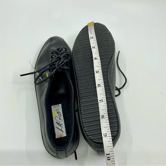 Vintage 90s L.A. Gear Pointed Toe Lo Pro Sneakers - Picture 8 of 9
